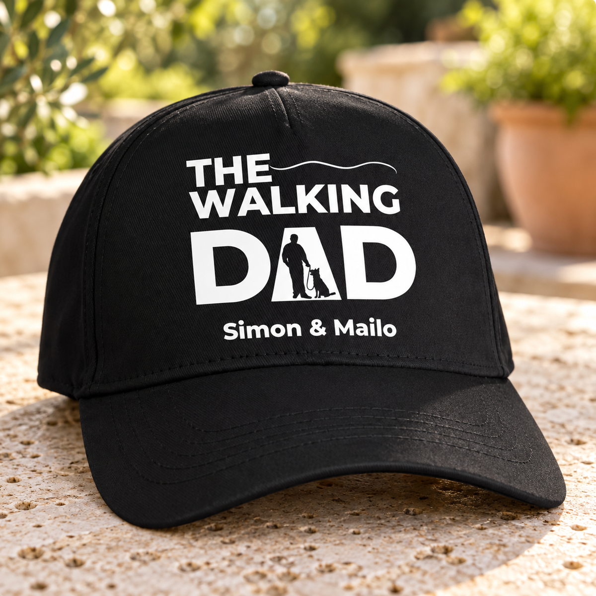 Cappellino da baseball nero con stampa “THE WALKING DAD” e nomi personalizzati Simon & Mailo.