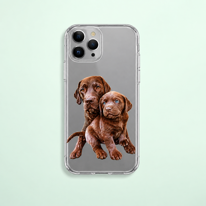 Cover trasparente personalizzata con l'immagine di due cuccioli di labrador marroni.