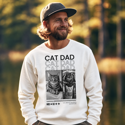 Felpa bianca con la scritta "Cat Dad" e foto di gatti.