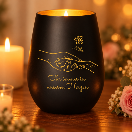 Lumino commemorativo nero con incisione dorata, personalizzato con nome e testo. Ideale per ricordare un cane.