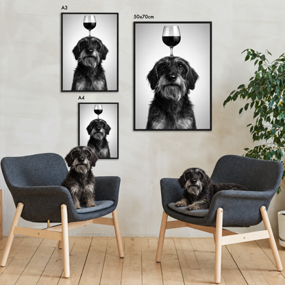 Poster personalizzati con cane e calice, formati A3 e A4, con cornici moderne.