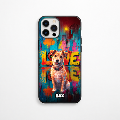 Cover per cellulare personalizzata con motivo di cane e sfondo street art multicolore.