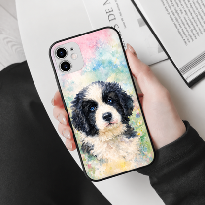 Cover con motivo di cane ad acquerello in colori vivaci, in materiale flessibile.
