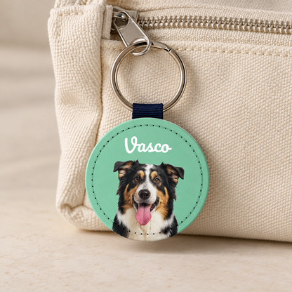 Portachiavi personalizzato con ritratto di un cane, colori verde e nero, nome aggiuntivo "Vasco".