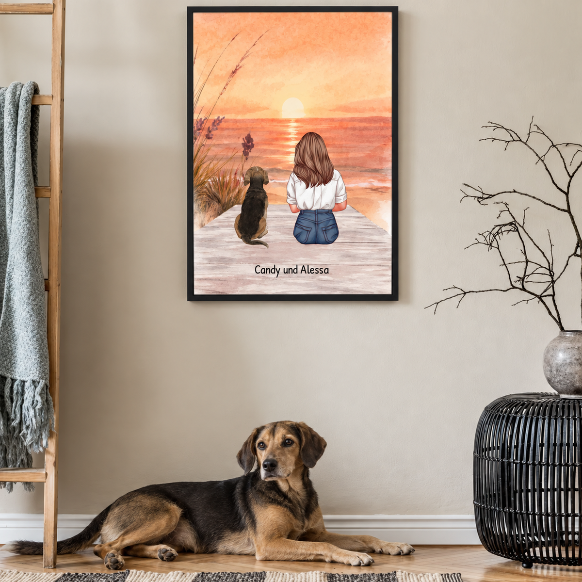 Poster personalizzato di una donna e il suo cane in spiaggia al tramonto. Con i nomi Candy e Alessa.