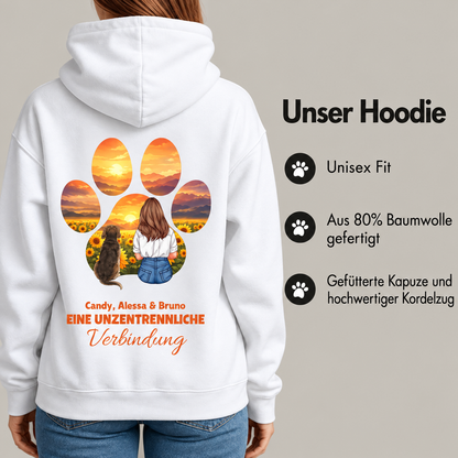 Felpa con cappuccio bianca con stampa colorata di una donna e un cane in un paesaggio di girasoli. Vestibilità unisex, misto cotone.