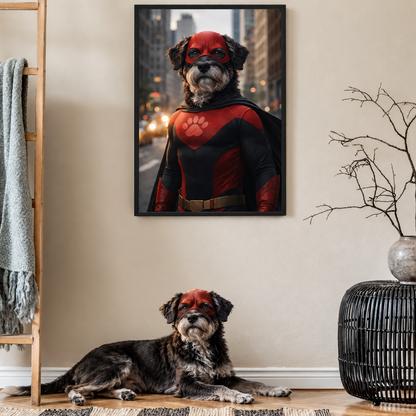 Cane in costume da supereroe, tuta rossa con maschera, poster incorniciato sullo sfondo.