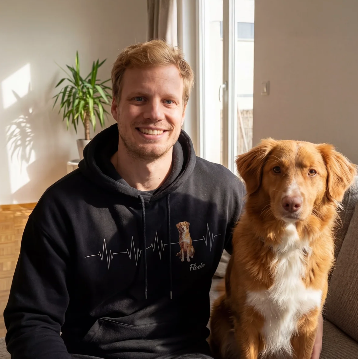 Felpa con cappuccio nera con design battito cardiaco e motivo di cane, personalizzata con nome.