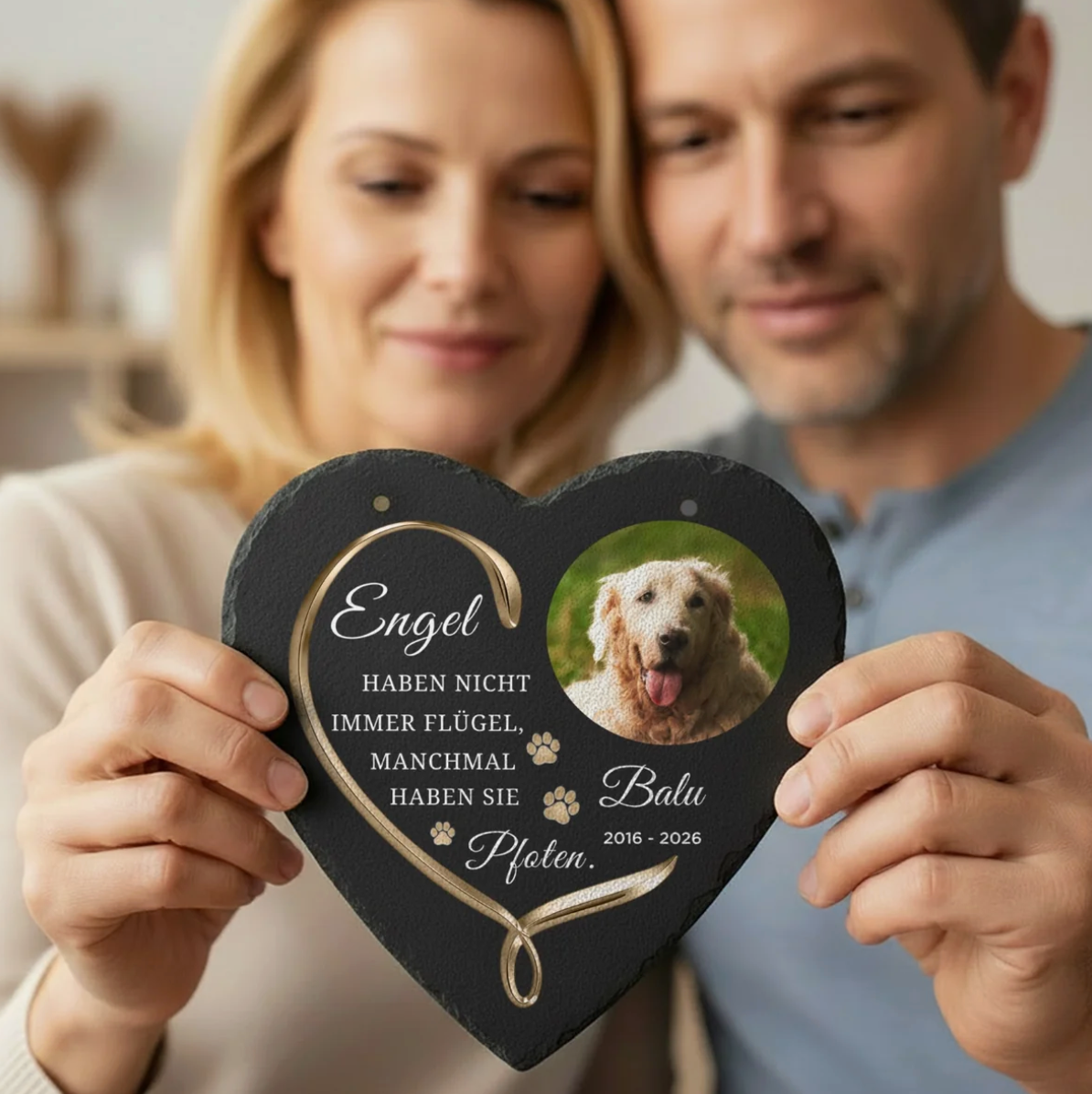 Decorazione a cuore in ardesia personalizzata con testo inciso e foto di cane.