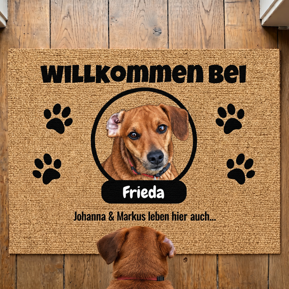 Zerbino in fibra di cocco personalizzato con foto di cane, targhetta nome e impronte.