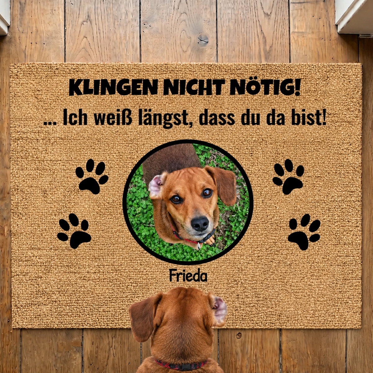Zerbino in fibra di cocco personalizzato con foto di cane a colori e scritta nera.